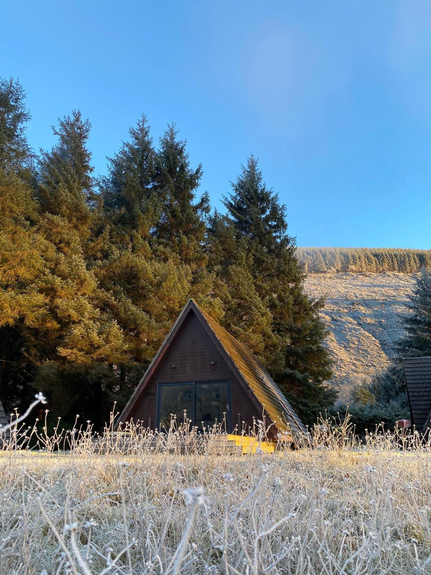 The Triangle Lodge Invergarry Extérieur photo